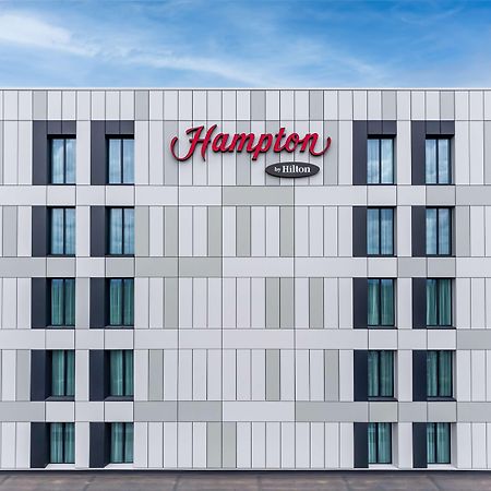 Hampton By Hilton High Wycombe Hotel Bagian luar foto